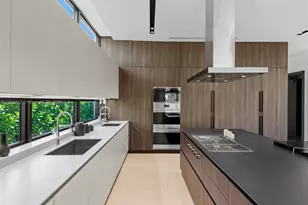 478 Tamarind Dr, Hallandale Beach, FL 33009 - Photo 18