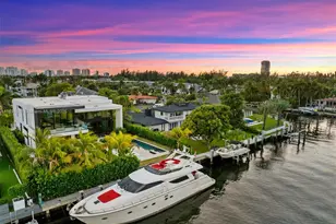 478 Tamarind Dr, Hallandale Beach, FL 33009 - Photo 2
