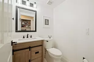 1611 SW 158th Ave, Pembroke Pines, FL 33027 - Photo 8