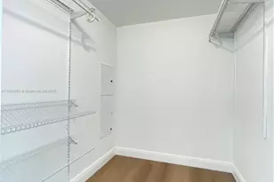 185 SW 7th St, Miami, FL 33130 - Photo 12