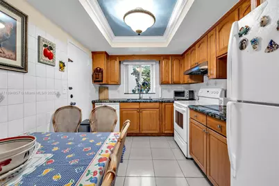 1965 S Ocean Blvd #203, Lauderdale by the Sea, FL 33062 - Photo 4