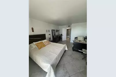 100 Bayview Dr #601, Sunny Isles Beach, FL 33160 - Photo 14