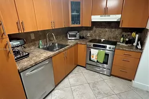 100 Bayview Dr, Sunny Isles Beach, FL 33160 - Photo 8