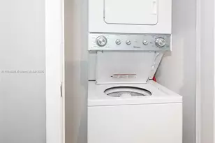 1900 N Bayshore Dr, Miami, FL 33132 - Photo 16