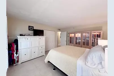 6061 Collins Ave #10C, Miami Beach, FL 33140 - Photo 44