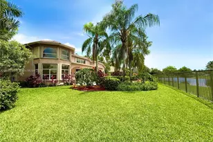 2547 Montclaire Cir, Weston, FL 33327 - Photo 4