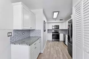 7225 Promenade Dr, Boca Raton, FL 33433 - Photo 6