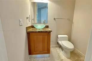 210 SW 9th St, Fort Lauderdale, FL 33315 - Photo 8