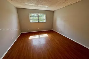 1450 NE 191st St, Miami, FL 33179 - Photo 12