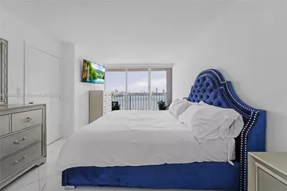 7601 E Treasure Dr #819, North Bay Village, FL 33141 - Photo 14