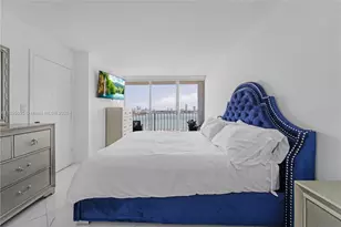 7601 E Treasure Dr, North Bay Village, FL 33141 - Photo 14