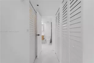 7601 E Treasure Dr, North Bay Village, FL 33141 - Photo 20