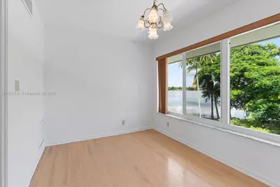 1961 NE 188th St, Miami, FL 33179 - Photo 34