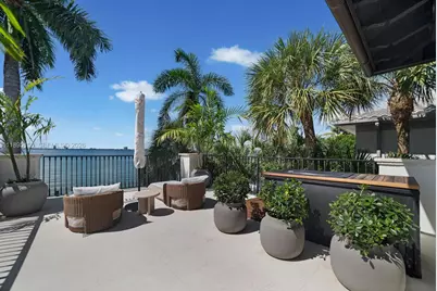 5300 N Bay Rd, Miami Beach, FL 33140 - Photo 38