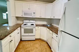 340 Pine Ridge Cir, Greenacres, FL 33463 - Photo 10