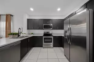 1411 SE 26th Rd, Homestead, FL 33035 - Photo 6