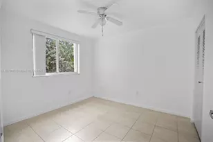 1060 NW 7th St, Miami, FL 33136 - Photo 14