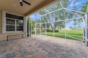 2468 Bay Isle Ct, Weston, FL 33327 - Photo 12