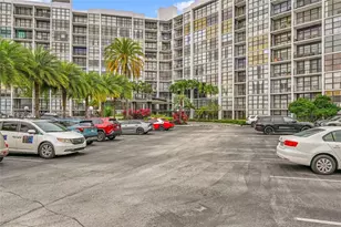 800 Parkview Dr, Hallandale Beach, FL 33009 - Photo 48