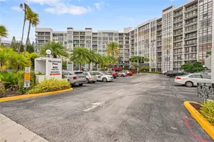 800 Parkview Dr, Hallandale Beach, FL 33009 - Photo 46