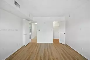 3850 Oaks Clubhouse Dr, Pompano Beach, FL 33069 - Photo 22