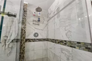 4011 N Meridian Ave, Miami Beach, FL 33140 - Photo 20