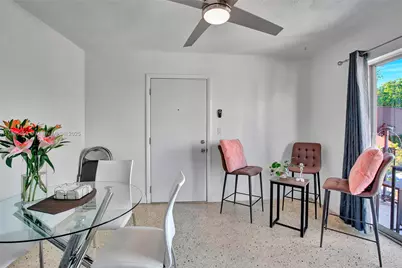 458 SW 9th St #8, Miami, FL 33130 - Photo 2
