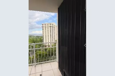 2000 Towerside Ter #1209, Miami, FL 33138 - Photo 10