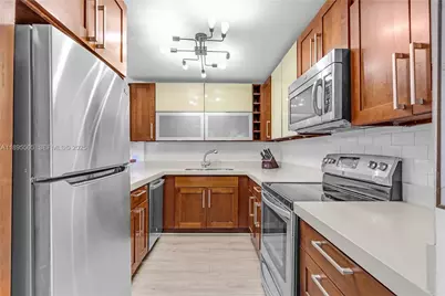 5845 Collins Ave #201, Miami Beach, FL 33140 - Photo 32