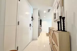 7875 NW 107th Ave, Doral, FL 33178 - Photo 10