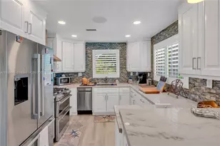 129 Pirates Dr, Key Largo, FL 33037 - Photo 16