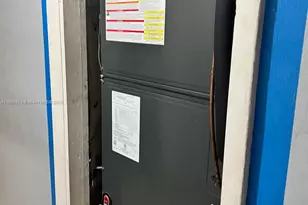 11000 SW 43rd Ln, Miami, FL 33165 - Photo 16