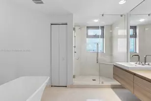 17301 Biscayne Blvd, North Miami Beach, FL 33160 - Photo 28