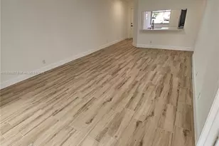 2524 NW 104th Ave, Sunrise, FL 33322 - Photo 2