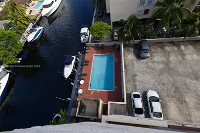 2903 N Miami Beach Blvd #302, North Miami Beach, FL 33160 - Photo 1