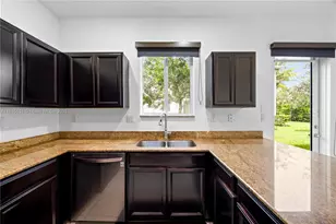 21416 NW 13th Pl, Miami Gardens, FL 33169 - Photo 12