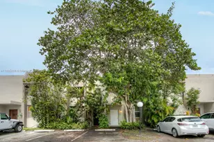 14329 Memorial Hwy, Miami, FL 33161 - Photo 1