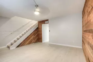 14329 Memorial Hwy, Miami, FL 33161 - Photo 4