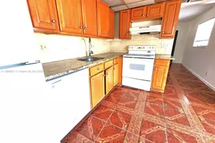 321 SW 1st Ct, Pompano Beach, FL 33060 - Photo 10