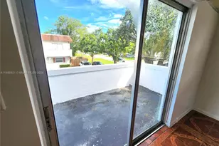 321 SW 1st Ct, Pompano Beach, FL 33060 - Photo 8