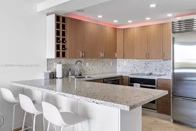 465 Ocean Dr #824, Miami Beach, FL 33139 - Photo 4