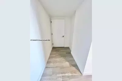 45 SW 9th St #3009, Miami, FL 33130 - Photo 4