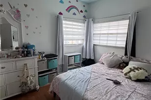 8270 NW 191st Ln, Hialeah, FL 33015 - Photo 12