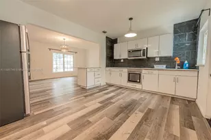 12426 NW 8th Ave, North Miami, FL 33168 - Photo 4