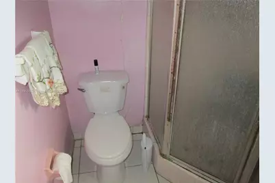 3346 NW 23rd Ct, Lauderdale Lakes, FL 33311 - Photo 16