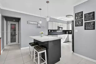 801 Holly Ln, Plantation, FL 33317 - Photo 14