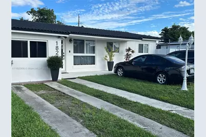 1821 SW 92nd Pl, Miami, FL 33165 - Photo 2