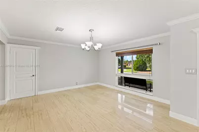 6150 SW 7th St, Plantation, FL 33317 - Photo 8