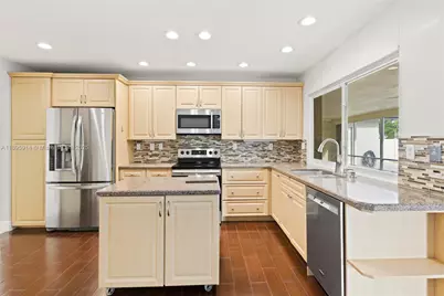 6150 SW 7th St, Plantation, FL 33317 - Photo 12