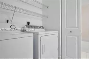 3600 Oaks Clubhouse Dr, Pompano Beach, FL 33069 - Photo 10